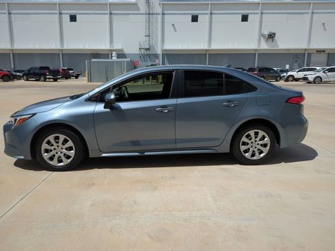 Used 2024 Toyota Corolla LE FWD image 9