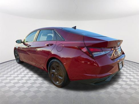 Used 2021 Hyundai Elantra SEL w/ Cargo Package image 7