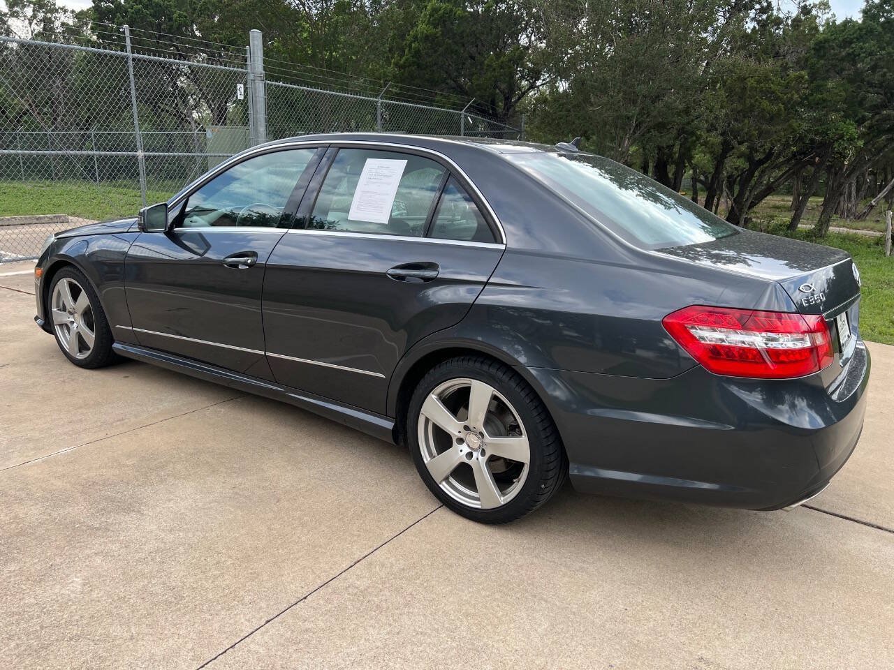 Used 2010 Mercedes-Benz E 350 Sedan image 9