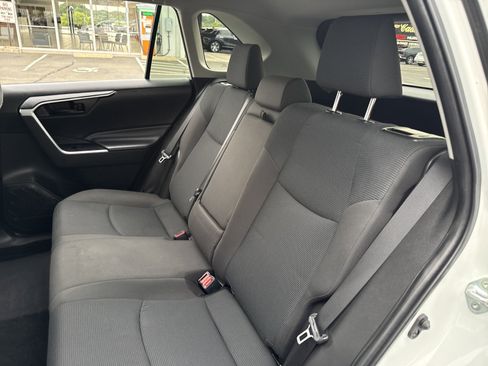 Used 2023 Toyota RAV4 LE AWD/4WD image 26
