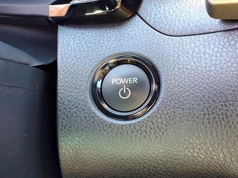 Certified 2025 Toyota Camry SE w/ Convenience Package image 19