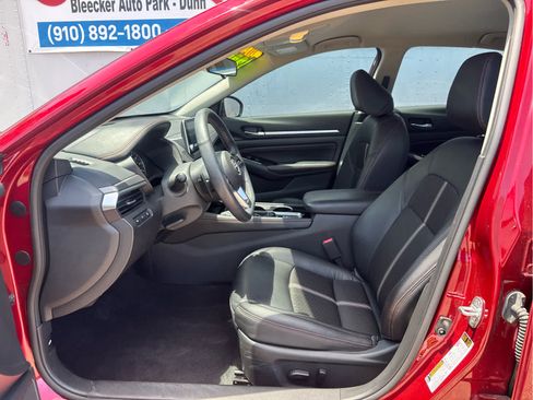 Used 2023 Nissan Altima 2.5 SR AWD/4WD image 22