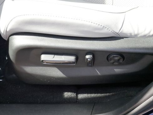Used 2018 Honda CR-V Touring image 20