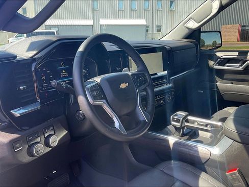 Used 2024 Chevrolet Silverado 1500 LTZ AWD/4WD image 14
