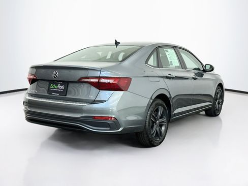 Used 2024 Volkswagen Jetta SE w/ Panoramic Sunroof Package FWD image 9
