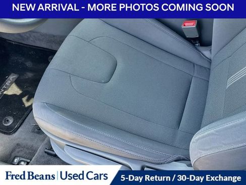 Used 2021 Hyundai Elantra SE FWD image 4