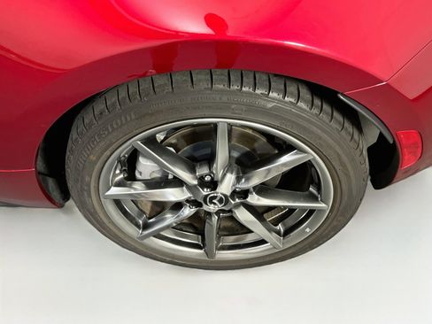 Used 2021 MAZDA MX-5 Miata RF Grand Touring RWD image 28