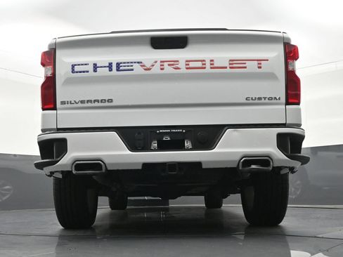 Used 2021 Chevrolet Silverado 1500 Custom w/ Custom Max Trailering Package AWD/4WD image 27