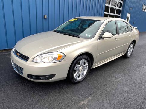 Used 2011 Chevrolet Impala LT image 2