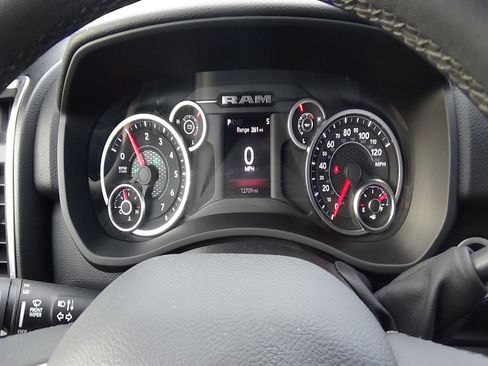 Used 2026 RAM 2500 Big Horn AWD/4WD image 25
