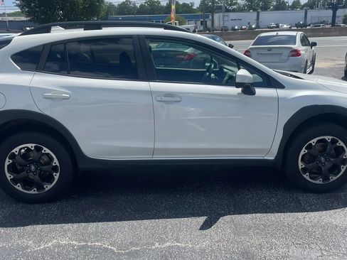 Used 2021 Subaru Crosstrek 2.0i Premium AWD/4WD image 4