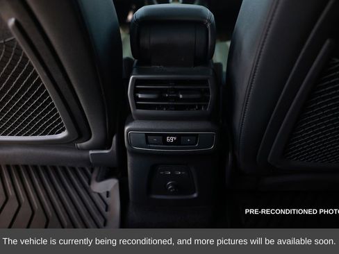 Used 2024 Audi Q4 e-tron Premium Plus w/ Premium Plus image 29