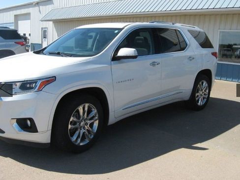 Used 2021 Chevrolet Traverse High Country AWD/4WD image 1