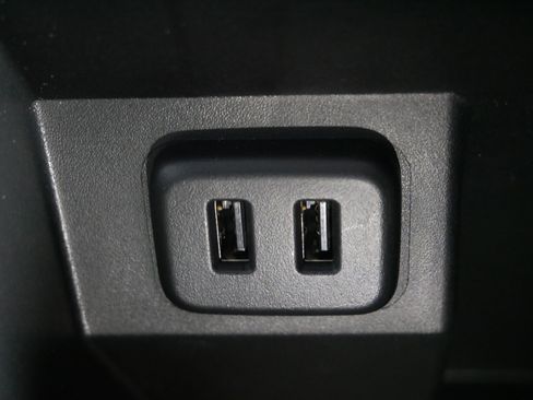 Used 2021 Chevrolet Equinox Premier image 31