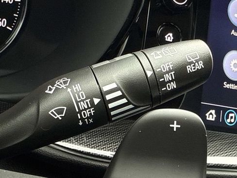 Used 2021 Buick Envision Essence AWD/4WD image 19