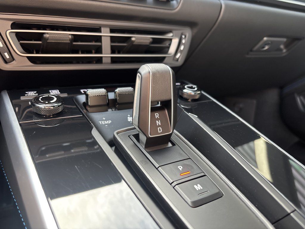 Certified 2025 Porsche 911 Turbo S AWD/4WD image 30