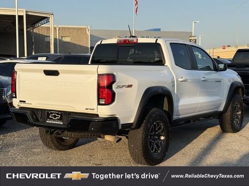 Used 2024 Chevrolet Colorado ZR2 w/ Safety Package AWD/4WD image 6