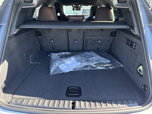 New 2026 BMW iX xDrive45 w/ Premium Package image 6