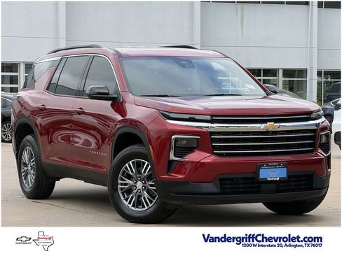 Certified 2024 Chevrolet Traverse LT w/ LPO, Floor Liner Package image 1