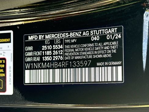 Used 2024 Mercedes-Benz GLC 300 4MATIC image 34