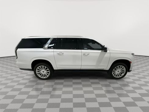Used 2024 Cadillac Escalade ESV Premium Luxury w/ Performance Package AWD/4WD image 5