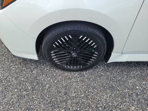 Used 2023 Nissan Leaf SV Plus FWD image 5