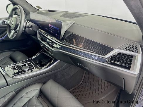 Used 2024 BMW X5 xDrive40i w/ M Sport Package image 31