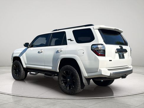 Used 2021 Toyota 4Runner TRD Off-Road Premium w/ Moonroof Package AWD/4WD image 3