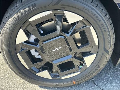 New 2026 Kia Carnival EX image 5