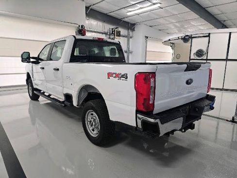 Used 2023 Ford F250 XL w/ FX4 Off-Road Package AWD/4WD image 7