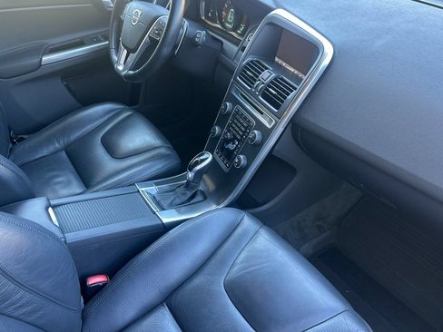 Used 2014 Volvo XC60 T6 AWD/4WD image 16