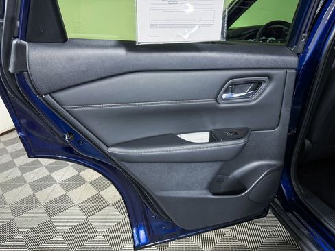 Certified 2024 Nissan Rogue SL image 43