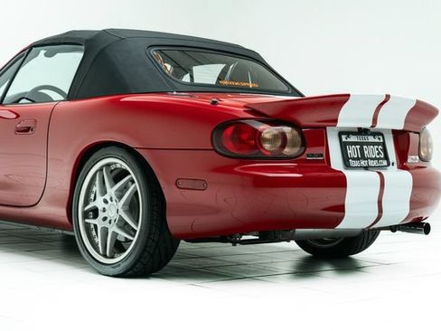 Used 2001 MAZDA MX-5 Miata RWD image 21