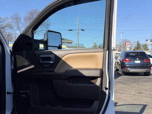 Used 2018 GMC Sierra 3500 Denali w/ Duramax Plus Package image 20