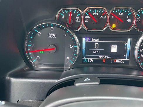 Used 2018 Chevrolet Silverado 1500 LTZ w/ LTZ Plus Package AWD/4WD image 14