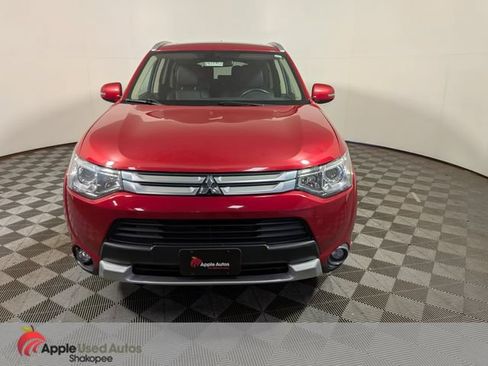 Used 2015 Mitsubishi Outlander GT AWD/4WD image 2