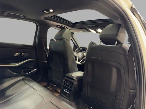 Used 2020 BMW 330i Sedan w/ Driving Assistance Package image 27