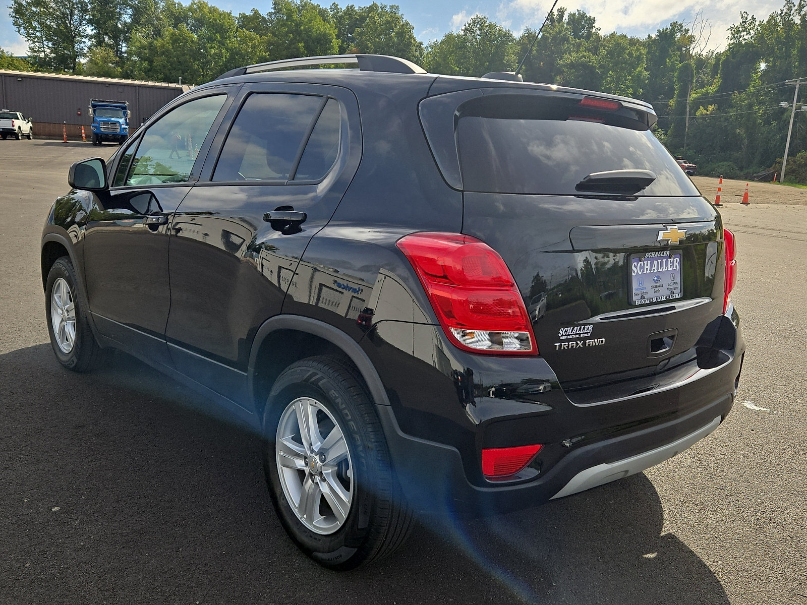 Used 2022 Chevrolet Trax LT w/ LT Convenience Package AWD/4WD image 4