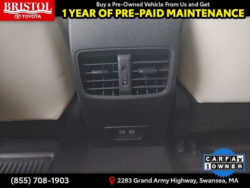 Used 2024 Toyota Corolla Cross XLE w/ Convenience Package AWD/4WD image 18