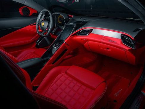 Used 2021 Ferrari Roma image 10