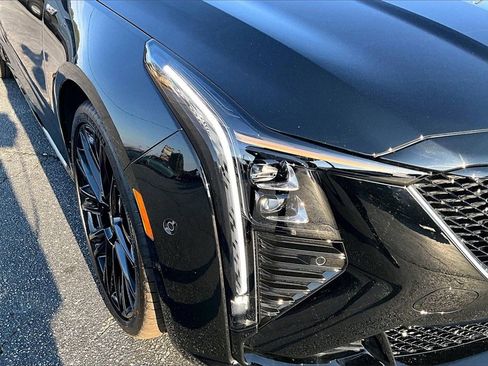 Used 2025 Cadillac CT5 V image 30