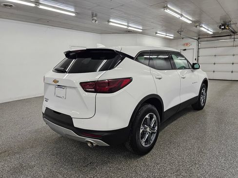 Used 2026 Chevrolet Blazer LT FWD image 4