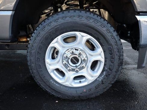 New 2026 Ford F250 XLT w/ FX4 Off-Road Package AWD/4WD image 11