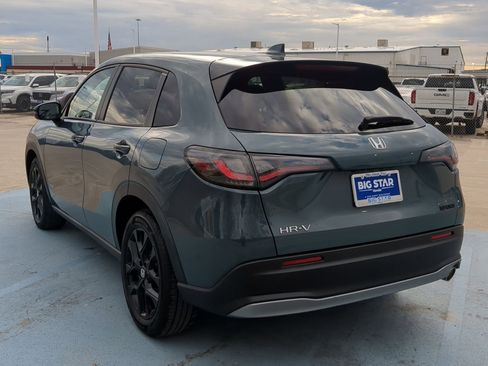 Used 2023 Honda HR-V Sport image 6