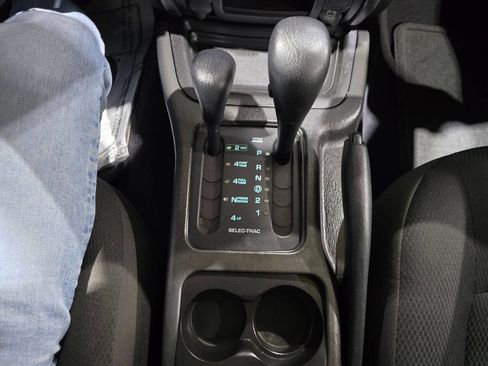 Used 2004 Jeep Grand Cherokee Laredo w/ Convenience Group image 38