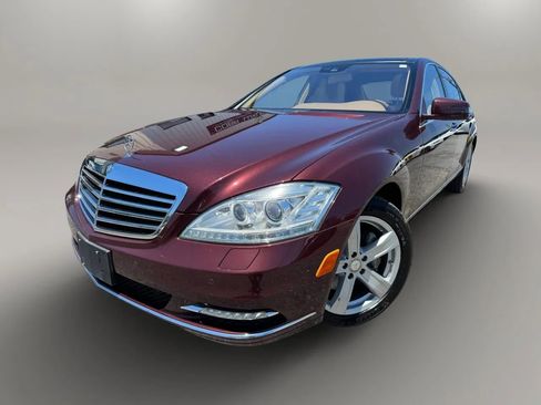 Used 2013 Mercedes-Benz S 550 4MATIC image 1