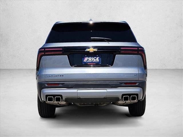 Used 2024 Chevrolet Traverse LT FWD image 7