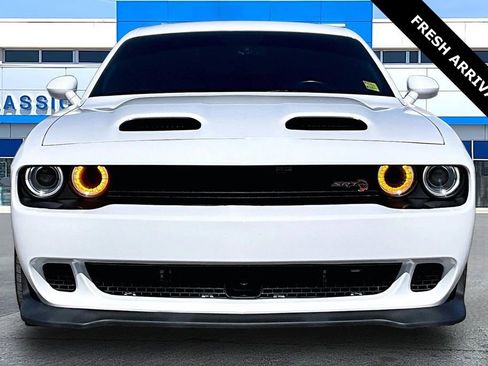 Used 2023 Dodge Challenger SRT Hellcat w/ Driver Convenience Group image 2