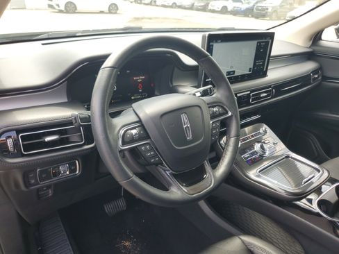 Certified 2023 Lincoln Nautilus AWD w/ Premium Package image 13