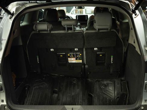Used 2022 Toyota Sienna XLE w/ XLE Plus Package AWD/4WD image 7